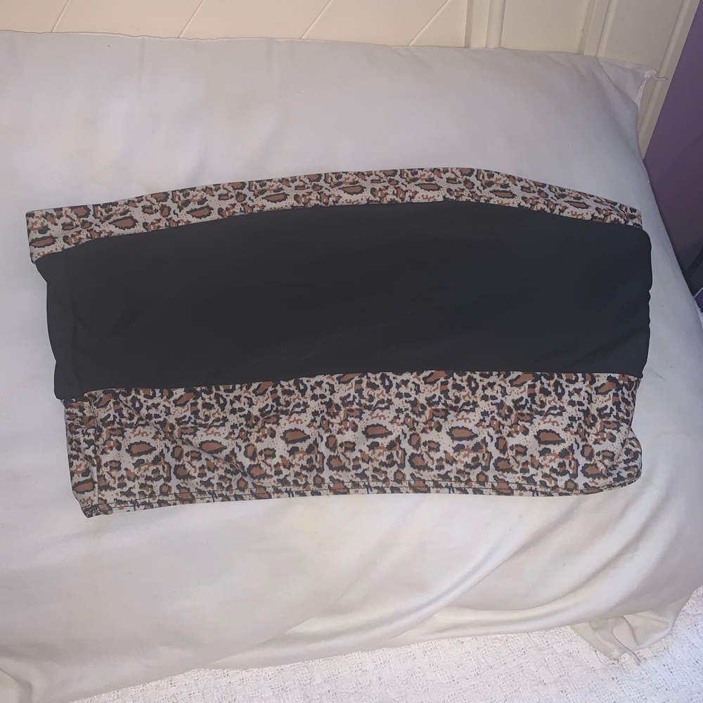 Strapless cheetah bikini top